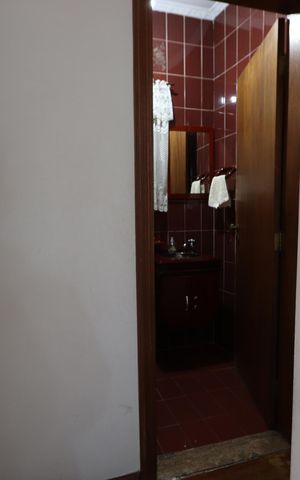 Casa à venda com 338m², 3 quartos e 8 vagasLavabo