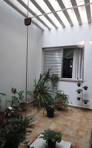 Casa à venda com 338m², 3 quartos e 8 vagasJardim de Inverno