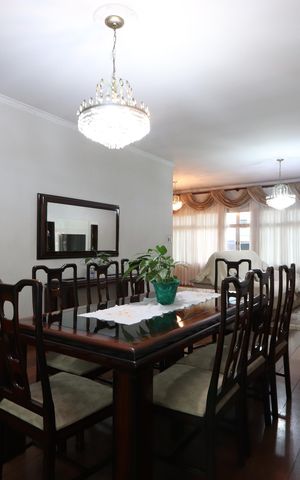 Casa à venda com 338m², 3 quartos e 8 vagasSala de Jantar