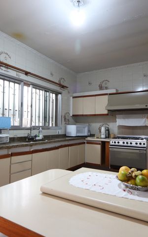 Casa à venda com 338m², 3 quartos e 8 vagasCozinha