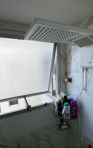 Apartamento à venda com 43m², 2 quartos e 1 vaga Apartamento à venda com 43m², 2 quartos e 1 vagaBanheiro Social