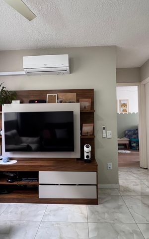 Apartamento à venda com 43m², 2 quartos e 1 vaga Apartamento à venda com 43m², 2 quartos e 1 vagaSala
