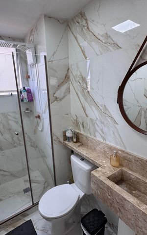 Apartamento à venda com 43m², 2 quartos e 1 vaga Apartamento à venda com 43m², 2 quartos e 1 vagaBanheiro Social