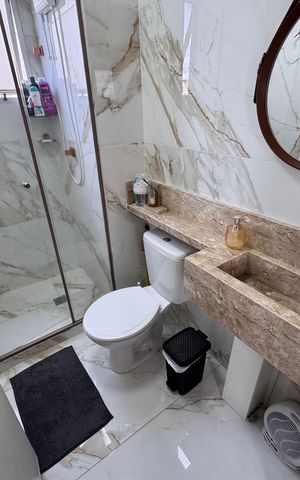 Apartamento à venda com 43m², 2 quartos e 1 vaga Apartamento à venda com 43m², 2 quartos e 1 vagaBanheiro Social