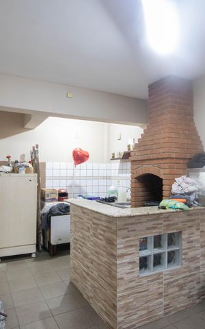 Casa à venda com 150m², 3 quartos e 2 vagas Casa à venda com 150m², 3 quartos e 2 vagasEspaço Gourmet