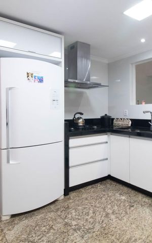 Casa à venda com 400m², 2 quartos e 2 vagasCozinha