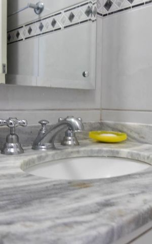 Casa à venda com 400m², 2 quartos e 2 vagasBanheiro Social