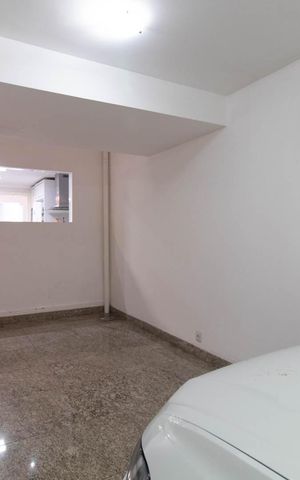 Casa à venda com 400m², 2 quartos e 2 vagasGaragem