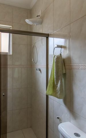 Casa à venda com 292m², 3 quartos e 2 vagas Casa à venda com 292m², 3 quartos e 2 vagasBanheiro