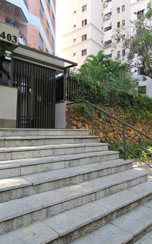 Apartamento à venda com 167m², 3 quartos e 3 vagasFachada e Portaria