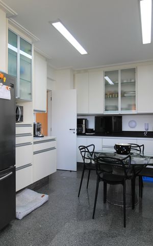 Apartamento à venda com 167m², 3 quartos e 3 vagasCozinha