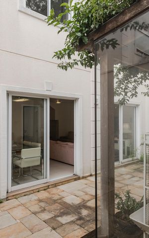 Casa à venda com 224m², 3 quartos e 2 vagas Casa à venda com 224m², 3 quartos e 2 vagasÁrea comum