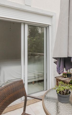 Casa à venda com 224m², 3 quartos e 2 vagas Casa à venda com 224m², 3 quartos e 2 vagasVaranda da Suíte 1