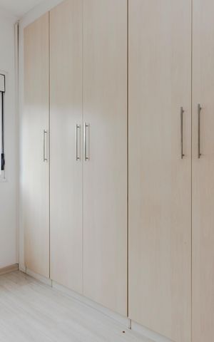 Casa à venda com 224m², 3 quartos e 2 vagas Casa à venda com 224m², 3 quartos e 2 vagasCloset da Suíte 1