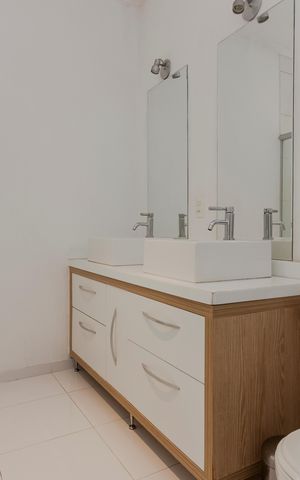 Casa à venda com 224m², 3 quartos e 2 vagas Casa à venda com 224m², 3 quartos e 2 vagasBanheiro da Suíte 1