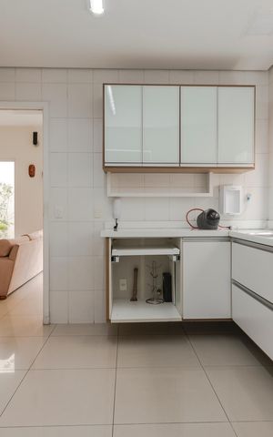 Casa à venda com 224m², 3 quartos e 2 vagas Casa à venda com 224m², 3 quartos e 2 vagasCozinha