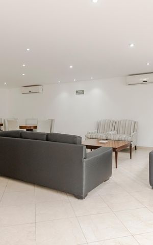 Casa à venda com 224m², 3 quartos e 2 vagas Casa à venda com 224m², 3 quartos e 2 vagasÁrea comum