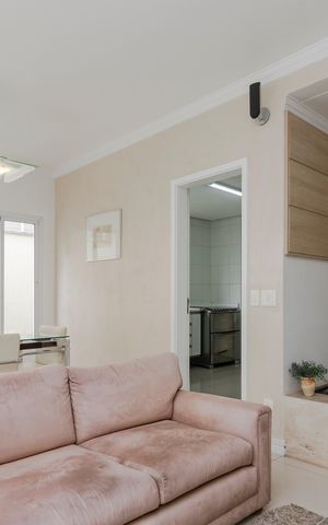 Casa à venda com 224m², 3 quartos e 2 vagas Casa à venda com 224m², 3 quartos e 2 vagasSala