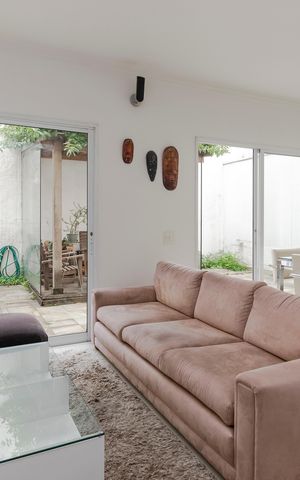 Casa à venda com 224m², 3 quartos e 2 vagas Casa à venda com 224m², 3 quartos e 2 vagasSala