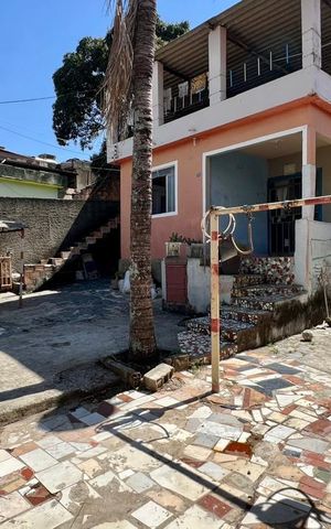 Casa à venda com 145m², 5 quartos e 3 vagas Casa à venda com 145m², 5 quartos e 3 vagasQuintal