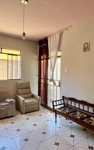 Casa à venda com 145m², 5 quartos e 3 vagas Casa à venda com 145m², 5 quartos e 3 vagassala