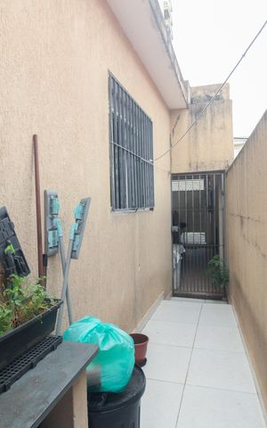 Casa para alugar com 170m², 4 quartos e 2 vagas Casa para alugar com 170m², 4 quartos e 2 vagasCorredor