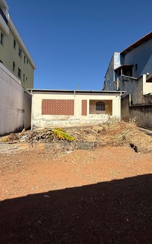 Casa à venda com 360m², 2 quartos e sem vaga