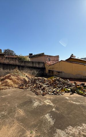 Casa à venda com 360m², 2 quartos e sem vaga