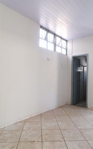 Casa para alugar com 76m², 2 quartos e sem vagaSala