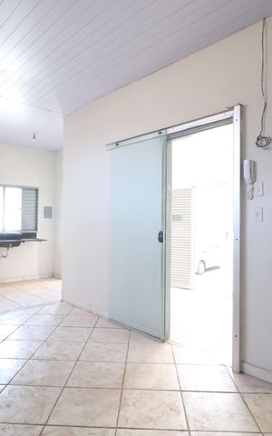 Casa para alugar com 76m², 2 quartos e sem vagaSala