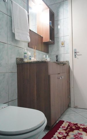 Casa à venda com 196m², 2 quartos e 2 vagasBanheiro