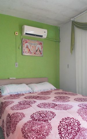 Casa à venda com 196m², 2 quartos e 2 vagasSuíte