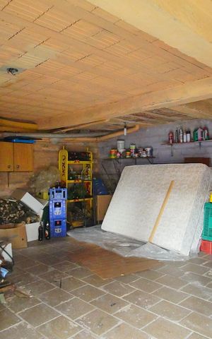 Casa à venda com 196m², 2 quartos e 2 vagasGaragem