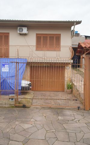 Casa à venda com 196m², 2 quartos e 2 vagasFachada
