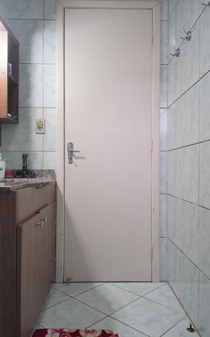 Casa à venda com 196m², 2 quartos e 2 vagasBanheiro