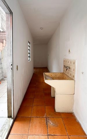 Casa à venda com 114m², 2 quartos e 1 vaga Casa à venda com 114m², 2 quartos e 1 vagaÁrea de Serviço