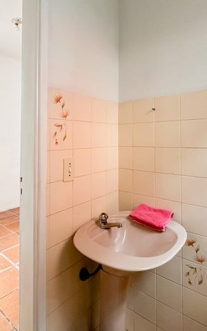 Casa à venda com 114m², 2 quartos e 1 vaga Casa à venda com 114m², 2 quartos e 1 vagaBanheiro de serviço
