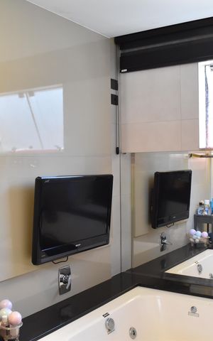 Casa de condomínio à venda com 319m², 4 quartos e 5 vagasBanheiro da Suíte 2