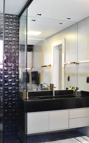 Casa de condomínio à venda com 319m², 4 quartos e 5 vagasBanheiro da Suíte 2