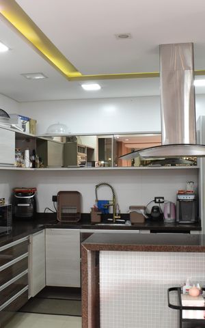 Casa de condomínio à venda com 319m², 4 quartos e 5 vagasCozinha