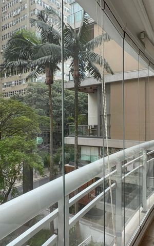 Apartamento à venda com 61m², 2 quartos e 1 vaga Apartamento à venda com 61m², 2 quartos e 1 vagaVaranda