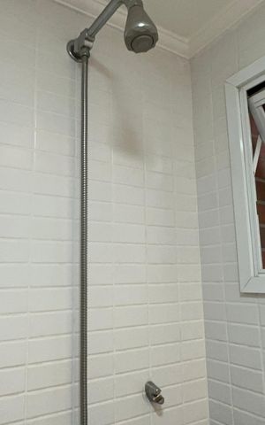 Apartamento à venda com 61m², 2 quartos e 1 vaga Apartamento à venda com 61m², 2 quartos e 1 vagaBanheiro da Suíte 1