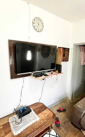 Casa à venda com 79m², 3 quartos e 3 vagas Casa à venda com 79m², 3 quartos e 3 vagasSala