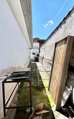 Casa à venda com 79m², 3 quartos e 3 vagas Casa à venda com 79m², 3 quartos e 3 vagasQuintal