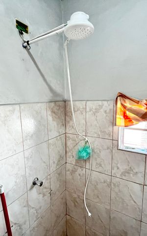 Casa à venda com 79m², 3 quartos e 3 vagas Casa à venda com 79m², 3 quartos e 3 vagasEdícula