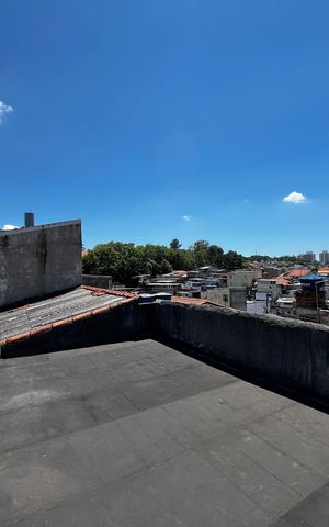 Casa à venda com 79m², 3 quartos e 3 vagas Casa à venda com 79m², 3 quartos e 3 vagasVaranda