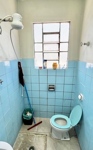 Casa à venda com 79m², 3 quartos e 3 vagas Casa à venda com 79m², 3 quartos e 3 vagasBanheiro Social