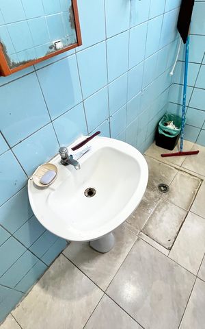 Casa à venda com 79m², 3 quartos e 3 vagas Casa à venda com 79m², 3 quartos e 3 vagasBanheiro Social