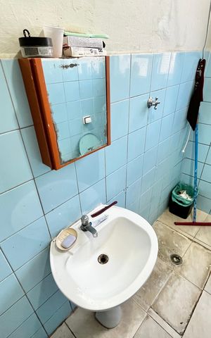 Casa à venda com 79m², 3 quartos e 3 vagas Casa à venda com 79m², 3 quartos e 3 vagasBanheiro Social