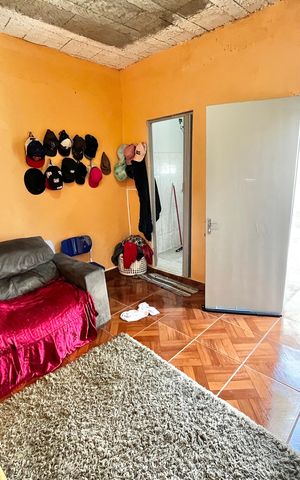 Casa à venda com 79m², 3 quartos e 3 vagas Casa à venda com 79m², 3 quartos e 3 vagasEdícula